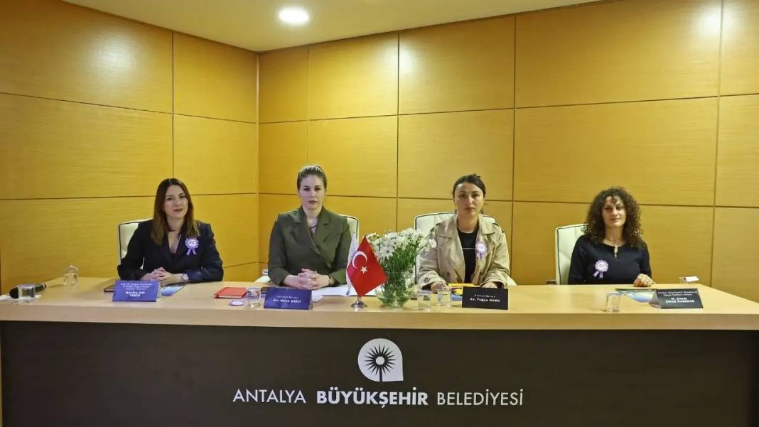 Kadına Şiddete Karşı Antalya’da Ortak Ses 1